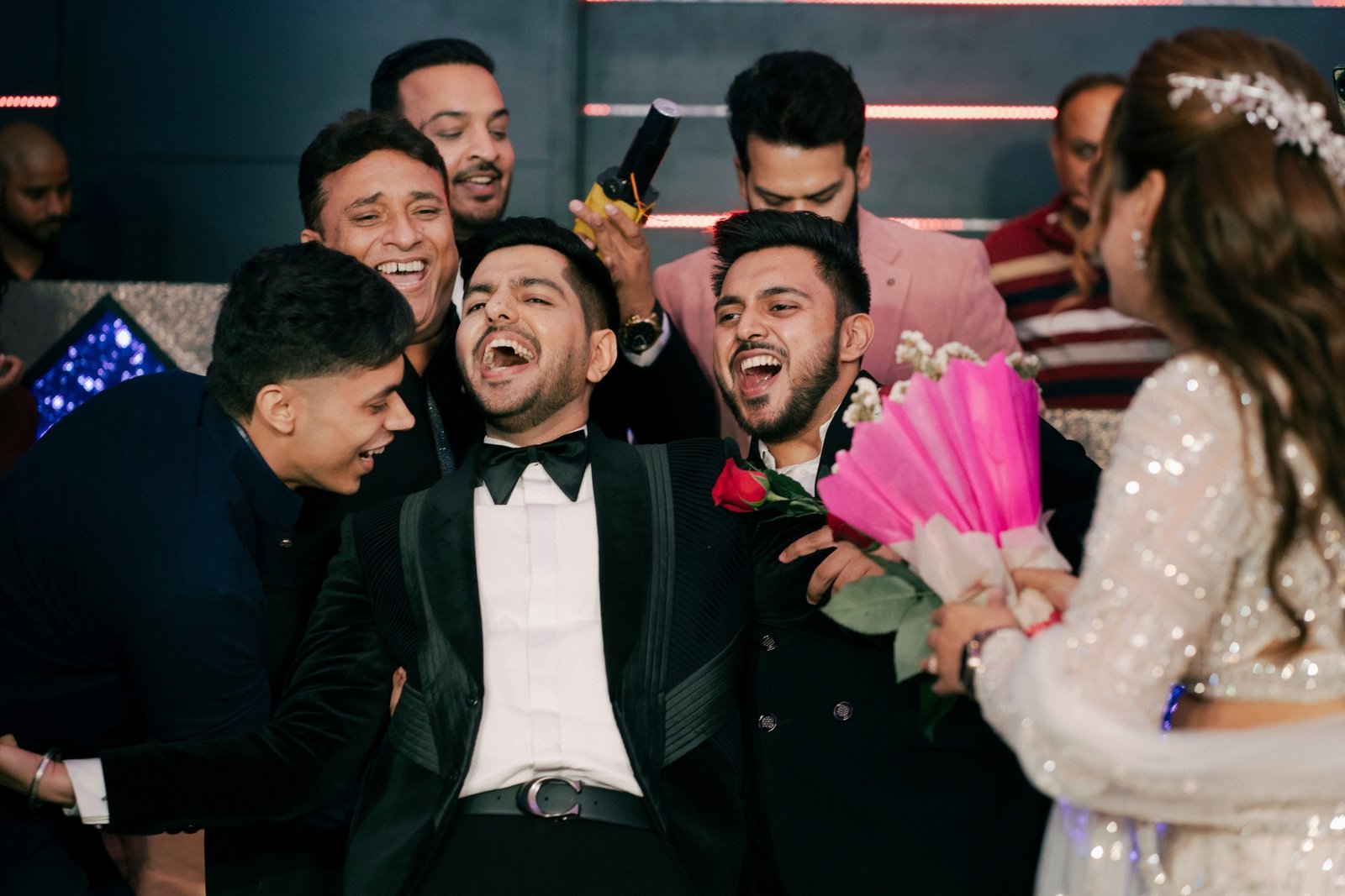 11 Powerful Happy Engagement Photo Secrets