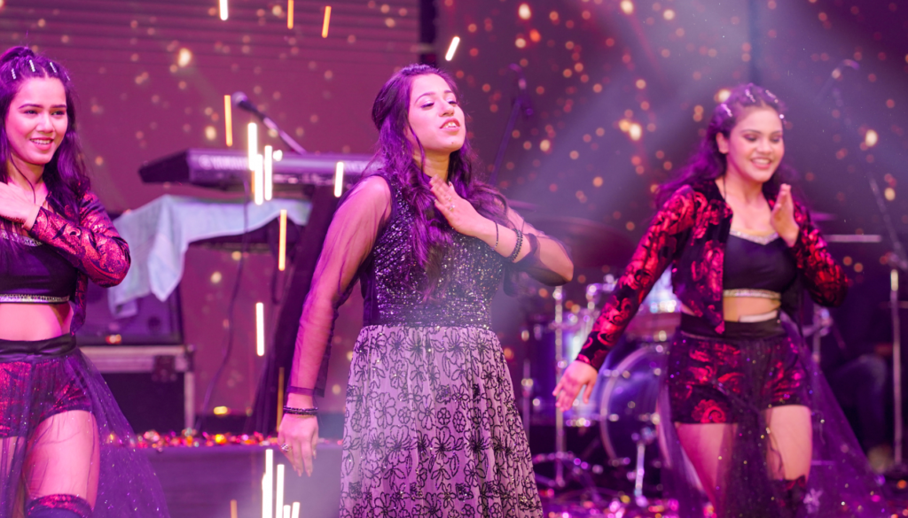 15 Amazing Bride Sister Bollywood Songs for Sangeet